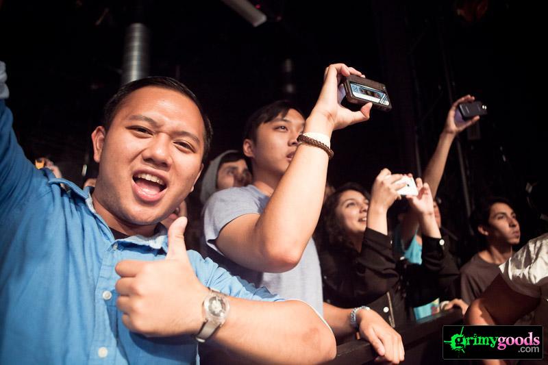 Concert crowd photos