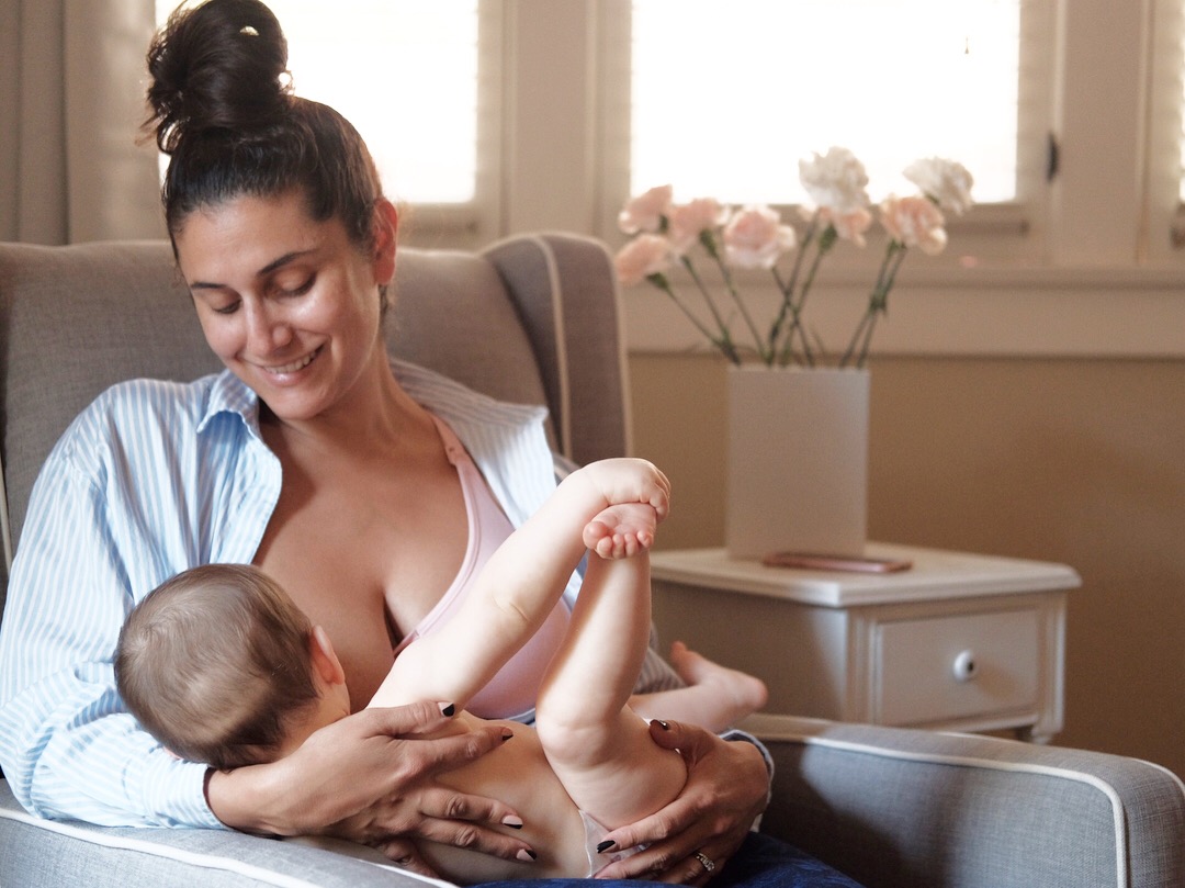 breastfeeding mother photos