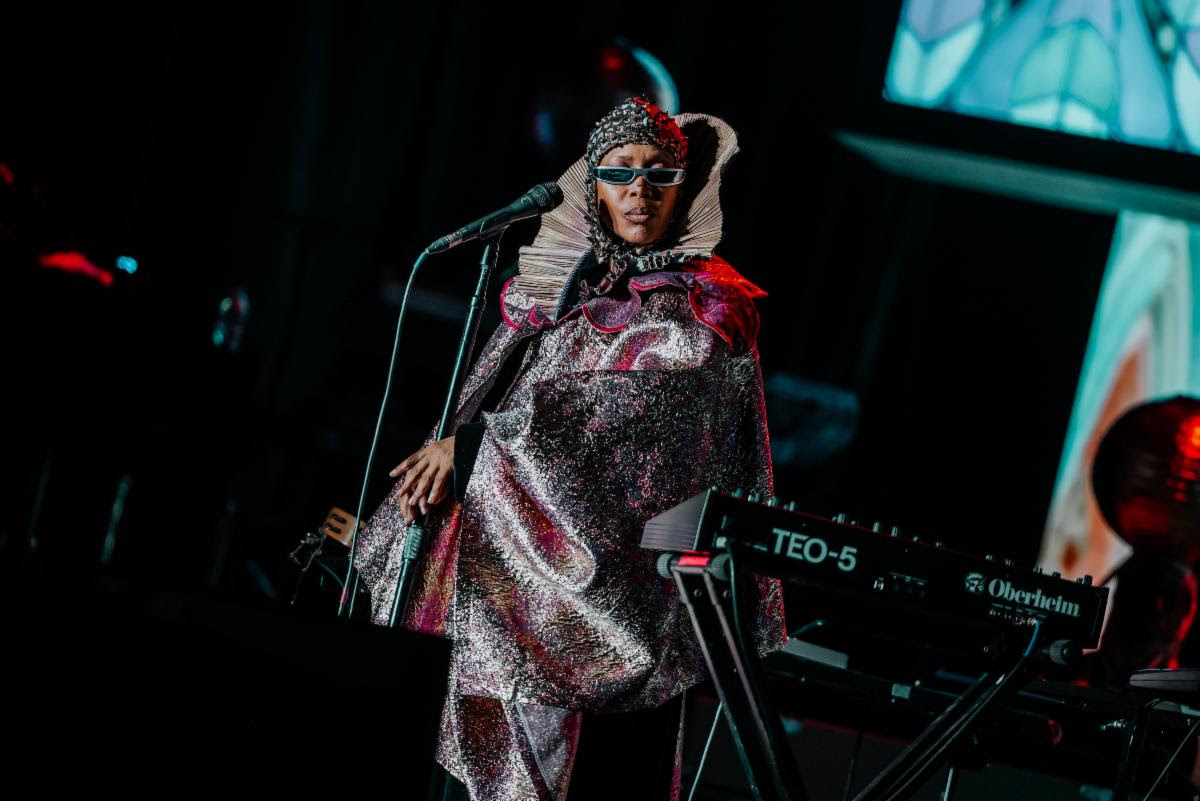 Erykah Badu Returns To the Hollywood Bowl this October — Grab the